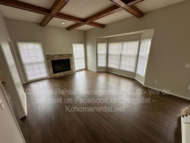 Building Photo - 6633 W 151st Pl