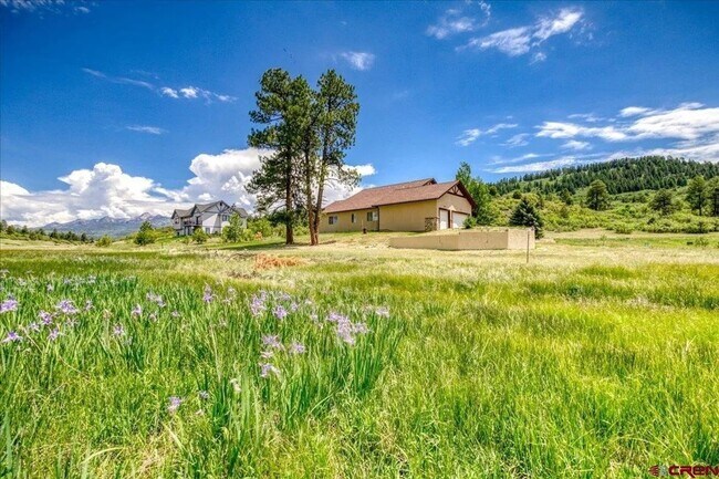 Building Photo - 3-Bedroom Home in Prime Location