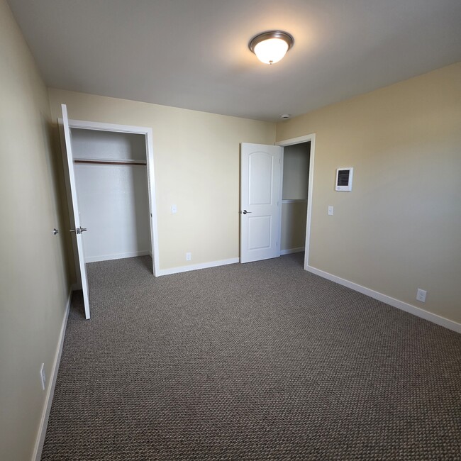 Building Photo - 2179 Beebee St