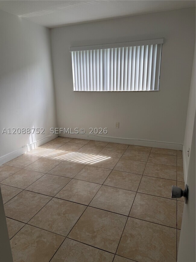 Building Photo - 7425 SW 152nd Ave