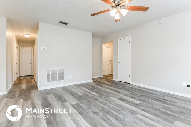 Building Photo - 4485 Canna Dr