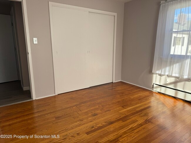 Building Photo - 152 Drakes Ln