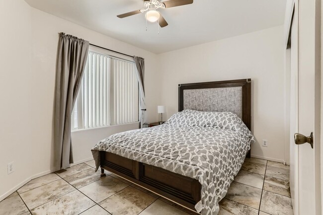 Building Photo - FULLY FURNISHED 2 bedroom condo near UNLV!