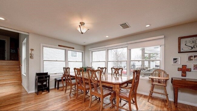 Building Photo - 410 N Oliver Ave