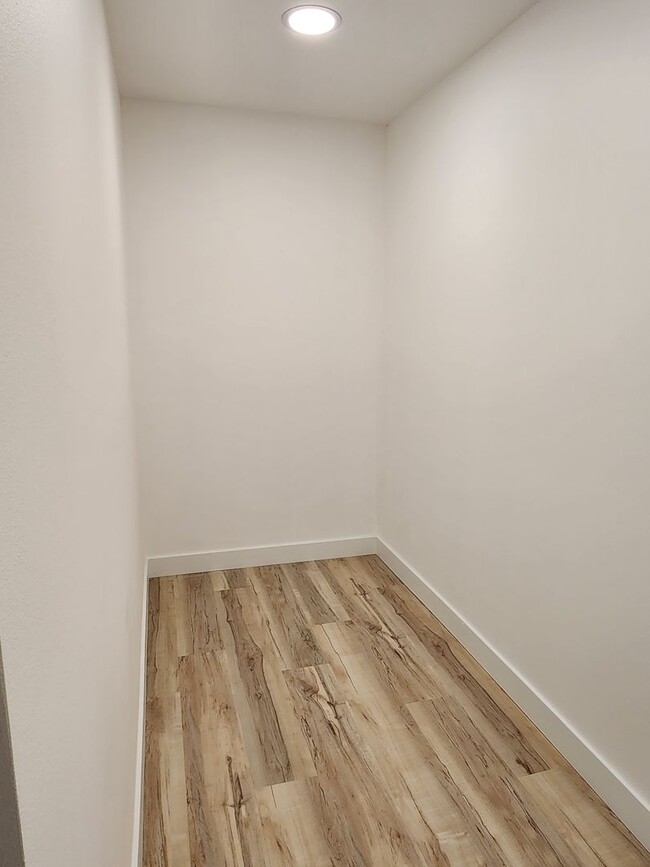Building Photo - 5060 S Fox St