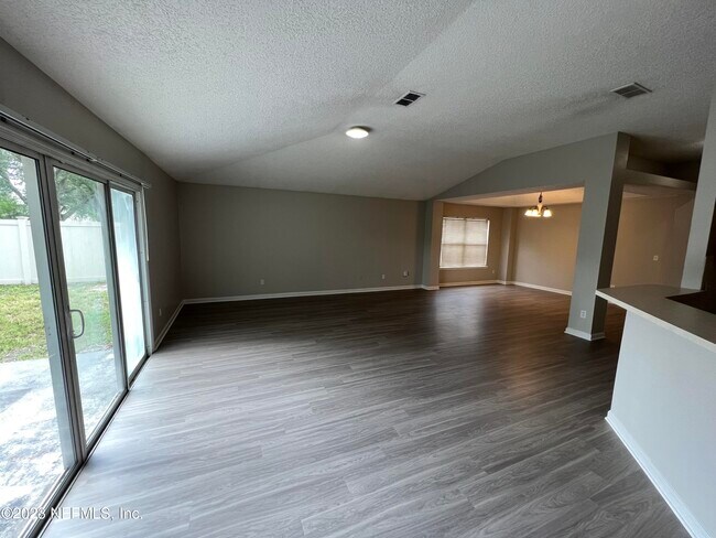 Building Photo - 8531 Longford Dr