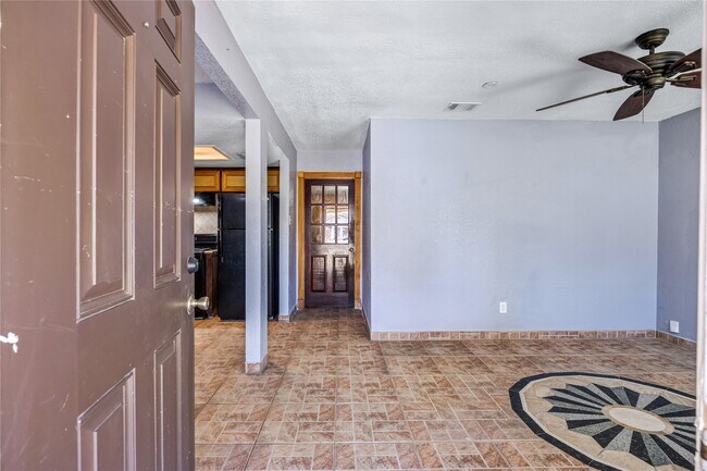 Building Photo - 9326 Eblen Dr