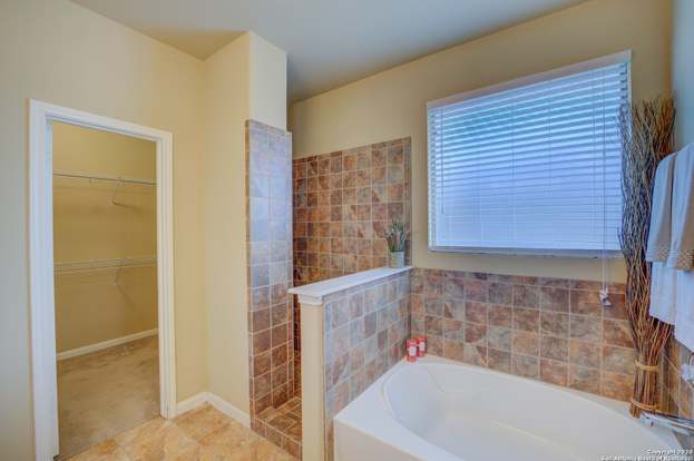 Building Photo - 398 Pecan Meadows