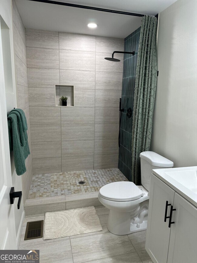 Building Photo - 3589 Orchard Cir