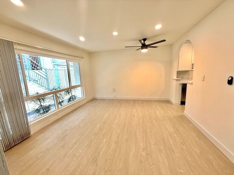 Building Photo - 3317 Keystone Av