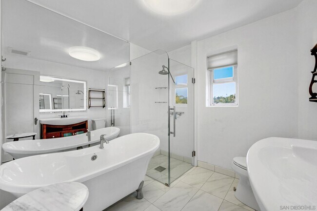 Building Photo - 2530 Pruett Dr