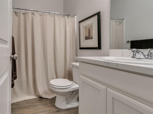 Building Photo - 2413 Northcreek Ln