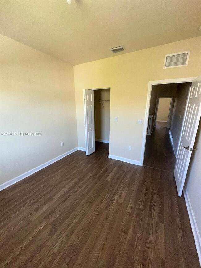 Building Photo - 3393 W 90th St