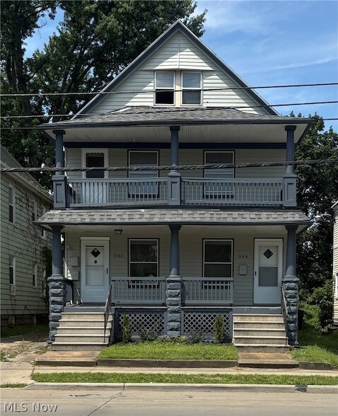 Building Photo - 946 E 79th St