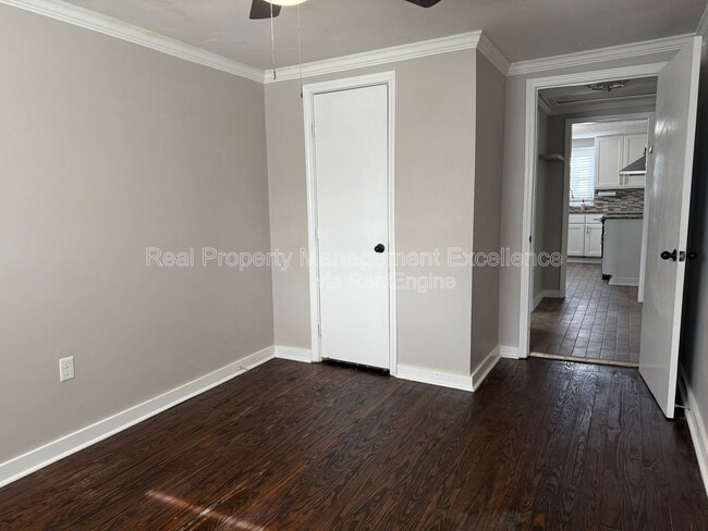 Building Photo - 308 New Rand Rd