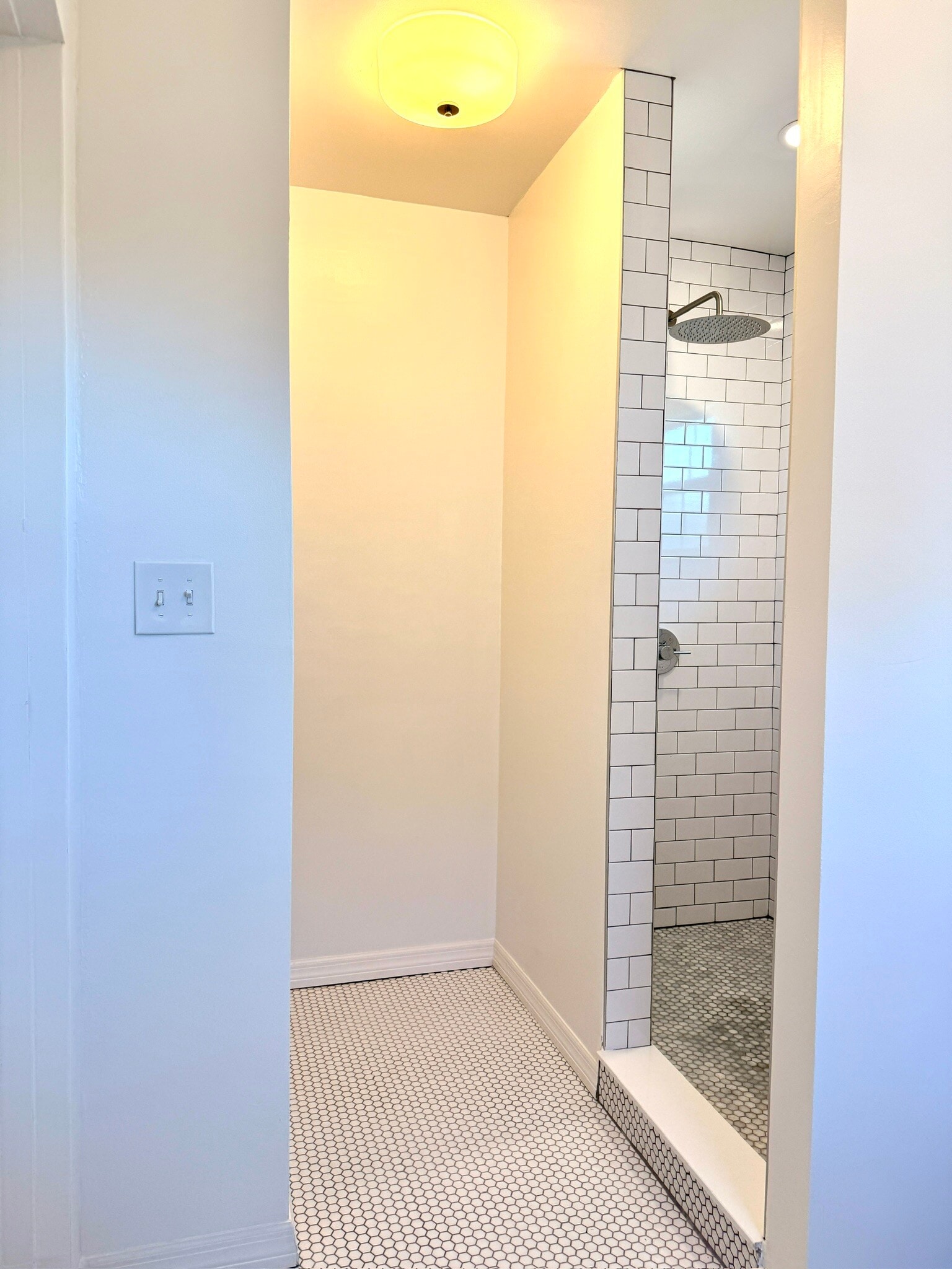 Building Photo - 7220 1st Ave N