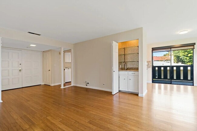 Building Photo - 775 Chestnut St
