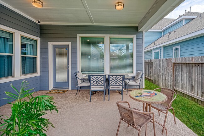 Building Photo - 17026 Canosa Dr
