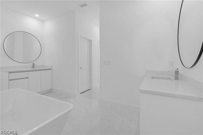 Building Photo - 2001 NW 25th Ave