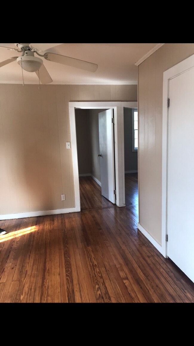 Beautiful Original Hardwood Floors - 800 Shelby Ave
