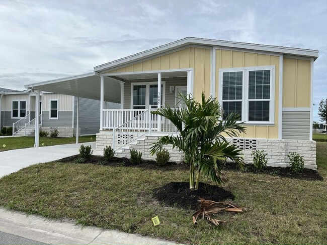 Building Photo - 3805 Vine Trl