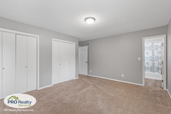 Building Photo - 5 Bedroom Home in Crystal