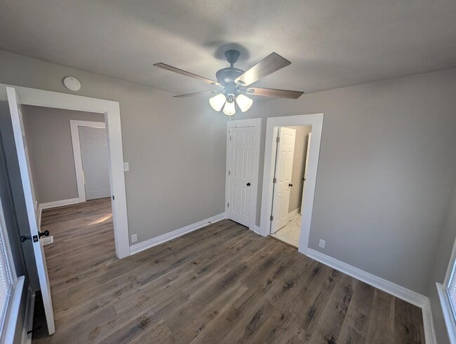 Building Photo - 307 S Beiger St