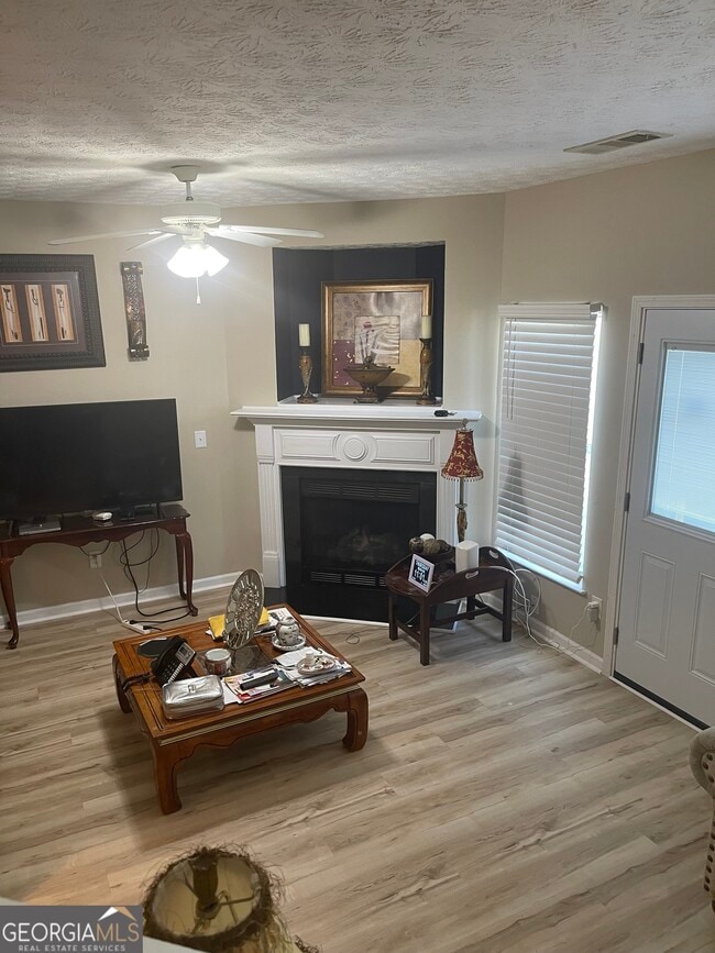 Building Photo - 4911 Walden Lake Square