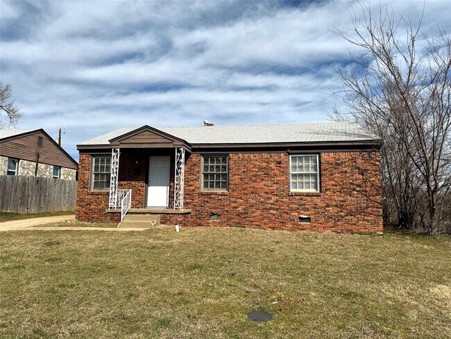 Primary Photo - 717 NE 34th Terrace