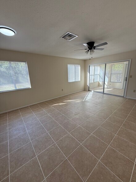 Building Photo - 2120 Corbin Pl