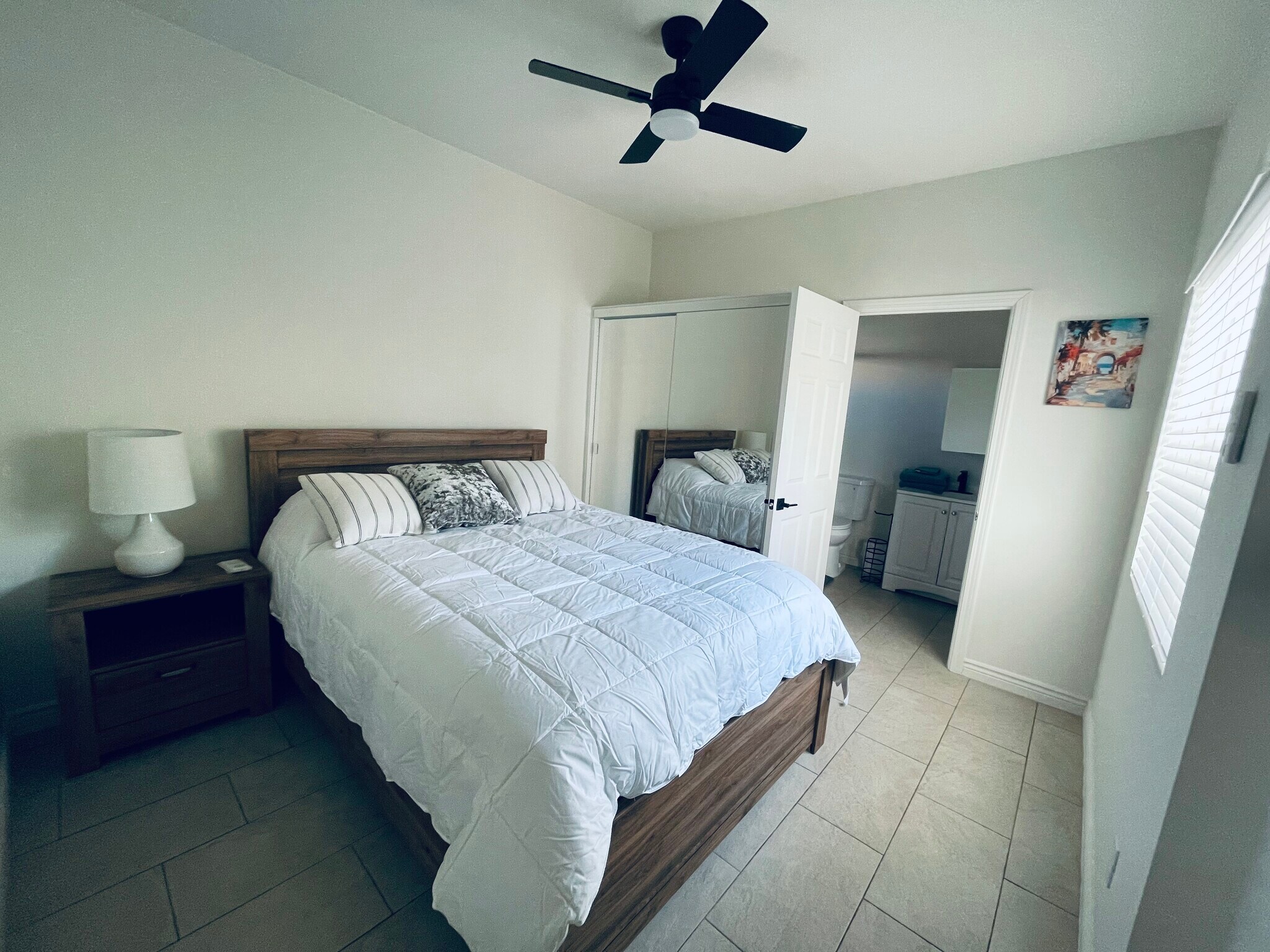 Building Photo - 53670 Avenida Velasco