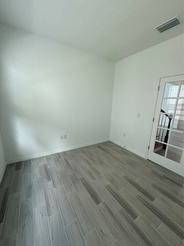 Building Photo - 15041 Shady Palms Ln