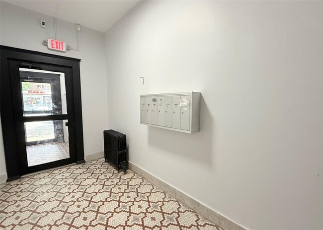 Building Photo - 230 Mamaroneck Ave
