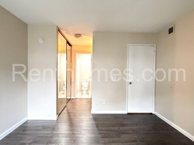 Building Photo - Mira Mesa, 8545 Summerdale Rd #225, Granite Counters, Stainless Steel Appliances, Central AC.