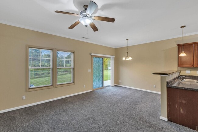 Building Photo - Welcome to Winstead Place!