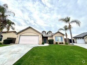 Building Photo - Beautiful Home in a Very Desired Area!