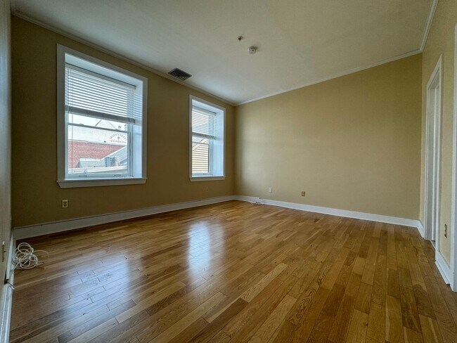 Building Photo - TWO BEDROOM CONDO in the hear of Downtown Bethlehem