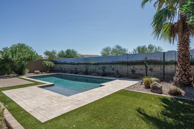 Building Photo - 18215 W Desert Sage Dr