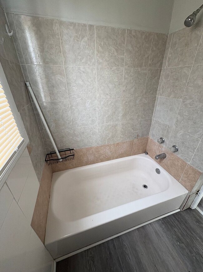 Building Photo - Washington Heights