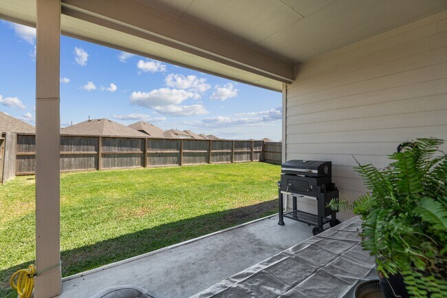 Building Photo - 3049 Sorrento Hl Dr