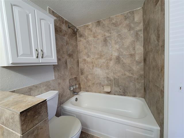 Building Photo - 3516 Wildwood Cir