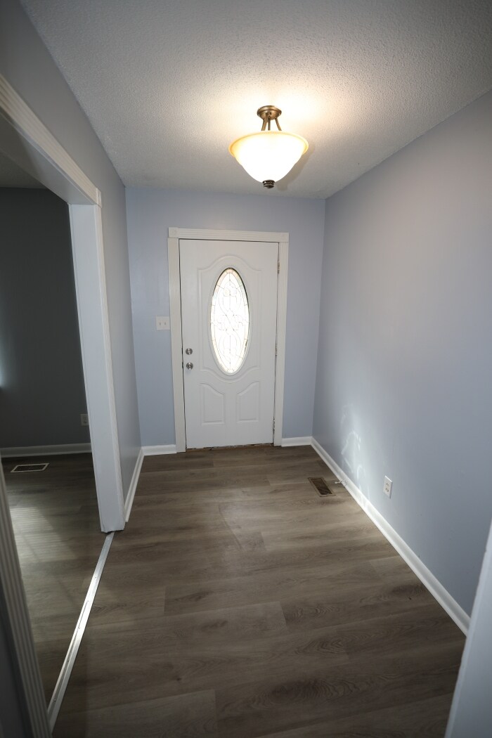 Building Photo - 1815 Paisley Ave