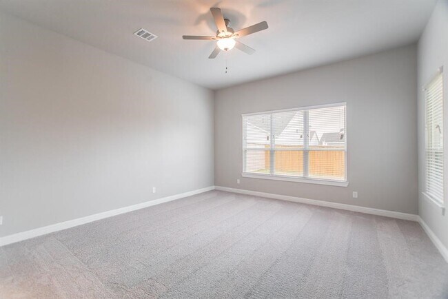 Building Photo - 2344 Goldenglade Dr