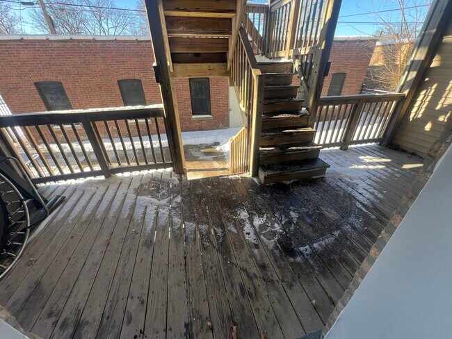 Building Photo - 7748 S Yates Blvd