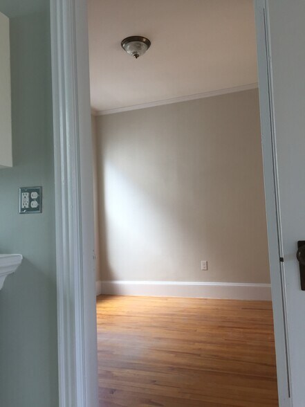 Building Photo - 26 North St