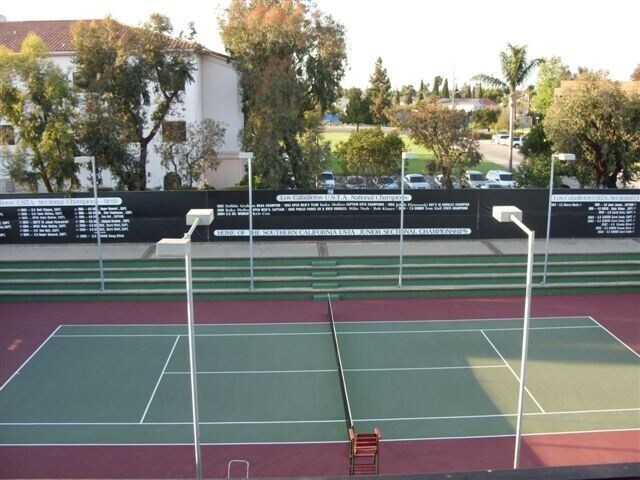 Building Photo - Los Caballeros Clubhouse #1301