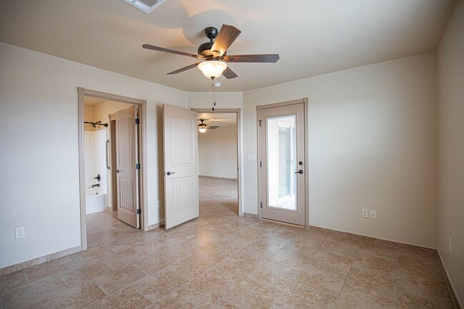 Building Photo - Cozy 3 Bed 2 Bath You've Been Looking For!