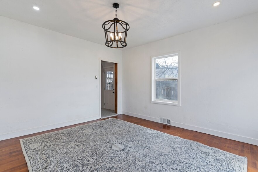 Building Photo - 678 N 100 E