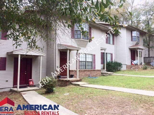 Primary Photo - 216 Virginia St