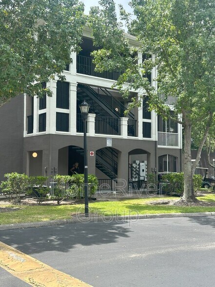 Building Photo - 9312 Crescent Loop Cir